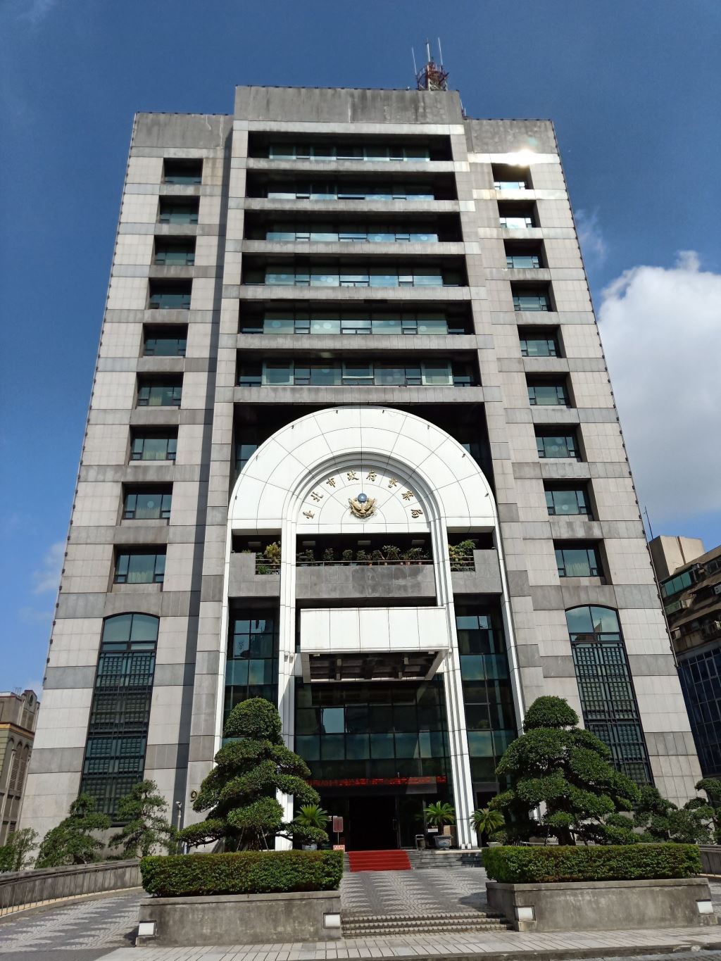 台北市警局高架地板工程｜益靖高架地板施工報價
